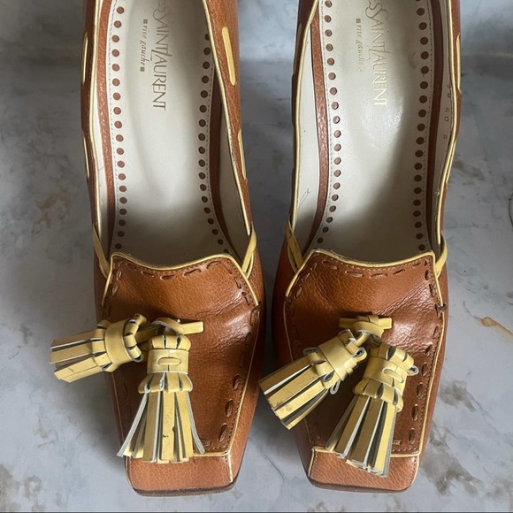 YSL Tan Heels - Picture 2 of 16